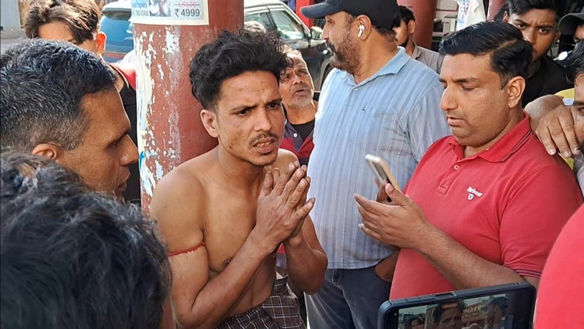 ਮੰਦਿਰ ਦੇ ਬਾਹਰੋਂ ਐਕਟਿਵਾ ਚੋਰੀ ਕਰਨ ਵਾਲਾ ਕਾਬੂ, ਕੀਤਾ ਪੁਲਿਸ ਦੇ ਹਵਾਲੇ