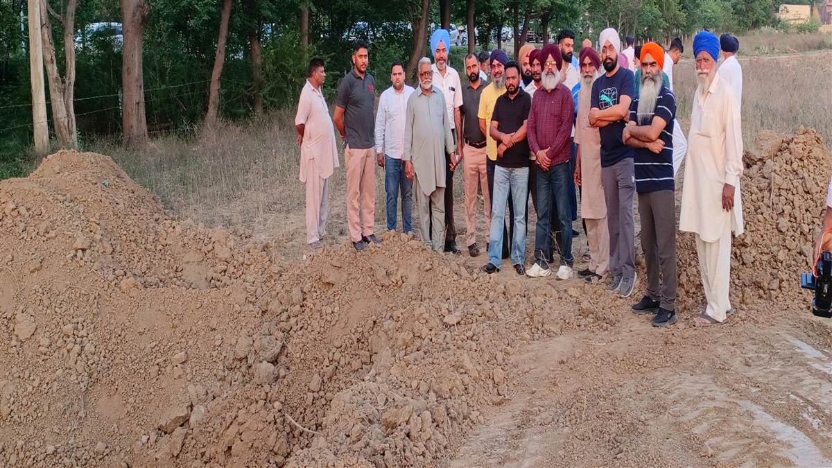 ਨਗਰ ਕੌਂਸਲ ਵੱਲੋਂ ਦਰਪਣ ਇਨਕਲੇਵ ਨੇੜੇ ਕੂੜਾ ਸੁੱਟਣ ਦਾ ਵਿਰੋਧ