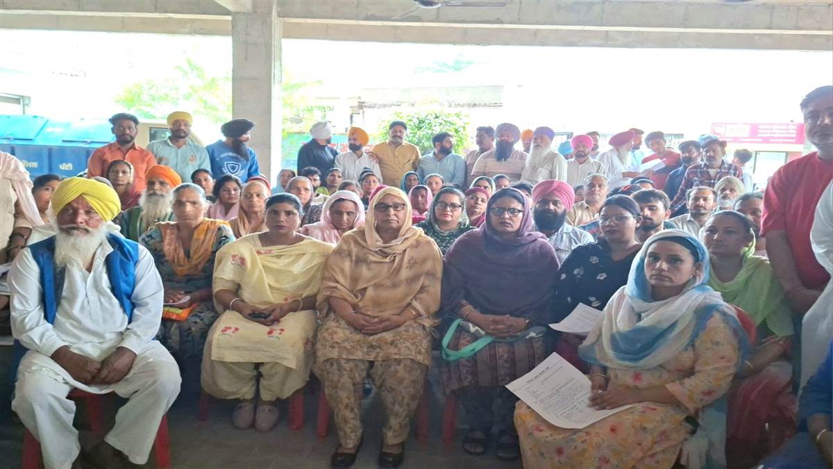 ਸਰਕਾਰ ਵੱਲੋਂ ਹੈਲਥ ਕੈਂਪ ਲਾਏ ਜਾ ਰਹੇ ਹਨ, ਤਾਂ ਜੋ ਵੱਧ ਤੋਂ ਵੱਧ ਕੈਂਪਾਂ ਦਾ ਲਾਹਾ ਲੈ ਕੇ ਹੈਲਥ ਕਾਰਡ ਬਣਾਏ ਜਾਣ