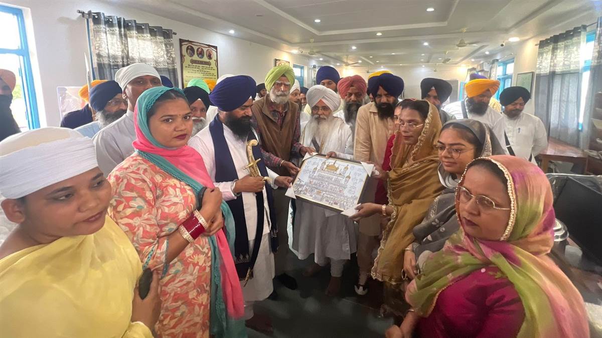 ਸਮਾਜ ਨੂੰ ਸੇਧ ਦੇਣ ਵਾਲੀਆਂ ਚੰਗੀਆਂ ਪੁਸਤਕਾਂ ਪੜ੍ਹਨ ਵੱਲ ਰੁਚੀ ਪੈਦਾ ਕਰਨ ਦੀ ਲੋੜ