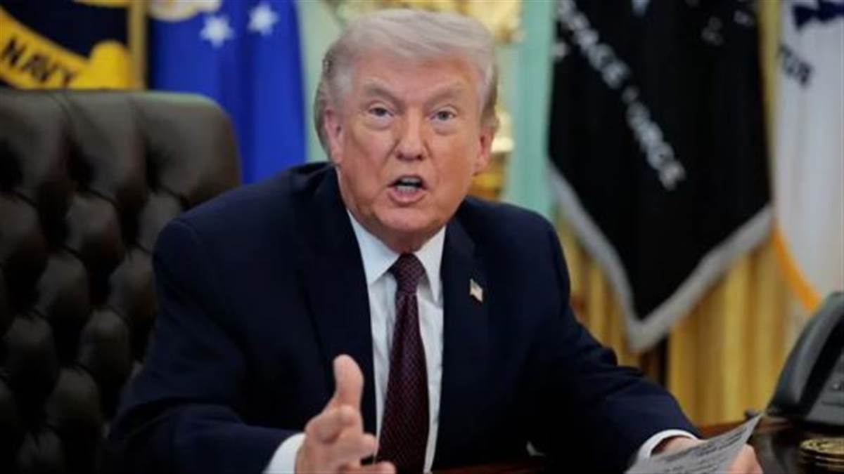 Trump Tariff News : ਜੰਗਬੰਦੀ ਤੋਂ ਬਾਅਦ ਟਰੰਪ ਦਾ ਟੈਰਿਫ ਅਟੈਕ, ਈਰਾਨ ਨੂੰ ਹਥਿਆਰ ਦੇਣ ਵਾਲੇ ਦੇਸ਼ਾਂ 'ਤੇ ਲੱਗੇਗਾ 50 ਫ਼ੀਸਦੀ ਵੱਧ ਟੈਕਸ