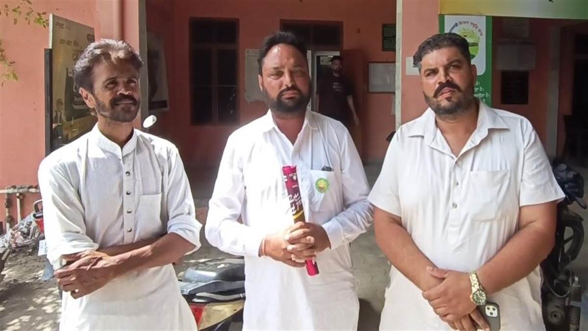 ਕੋਆਪਰੇਟਿਵ ਸੋਸਾਇਟੀ ਪੱਖੋਂ ਕਲਾਂ ਦੇ ਪ੍ਰਬੰਧਾਂ 'ਚੋਂ ਆਉਣ ਲੱਗੀ ਭ੍ਰਿਸ਼ਟਾਚਾਰ ਦੀ ਬੋਅ;