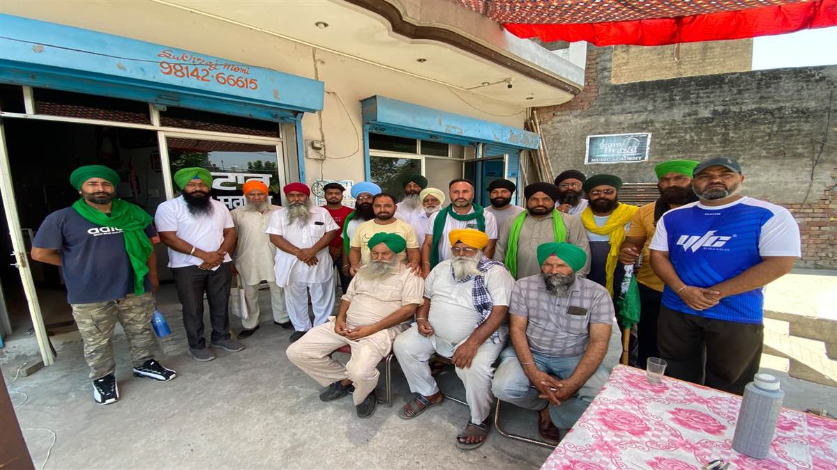 ਭਾਰਤੀ ਕਿਸਾਨ ਯੂਨੀਅਨ ਏਕਤਾ ਡਕੌਂਦਾ ਦਾ ਵਫ਼ਦ ਐੱਸਐੱਸਪੀ ਨੂੰ ਮਿਲਿਆ