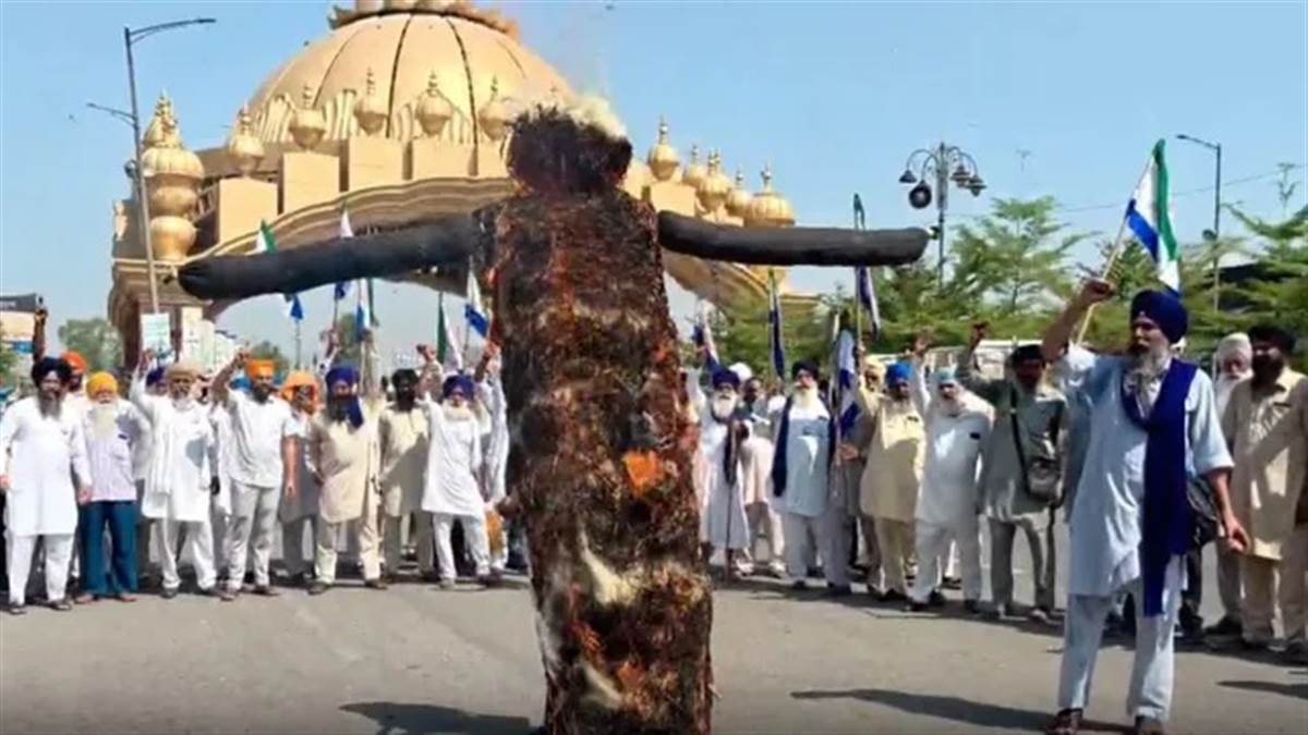 ਗੈਸ, ਪੈਟਰੋਲ-ਡੀਜ਼ਲ ਦੀਆਂ ਵਧਦੀਆਂ ਕੀਮਤਾਂ 'ਤੇ ਭੜਕੇ ਕਿਸਾਨ, ਪੰਜਾਬ ਦੇ 22 ਜ਼ਿਲ੍ਹਿਆਂ 'ਚ ਕੇਂਦਰ ਤੇ ਪੰਜਾਬ ਸਰਕਾਰ ਖ਼ਿਲਾਫ਼ ਪ੍ਰਦਰਸ਼ਨ