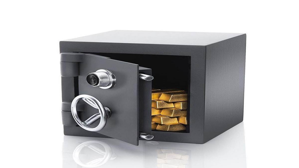 oddnews safe put a vault made of chocolate you will be surprised to see the video
