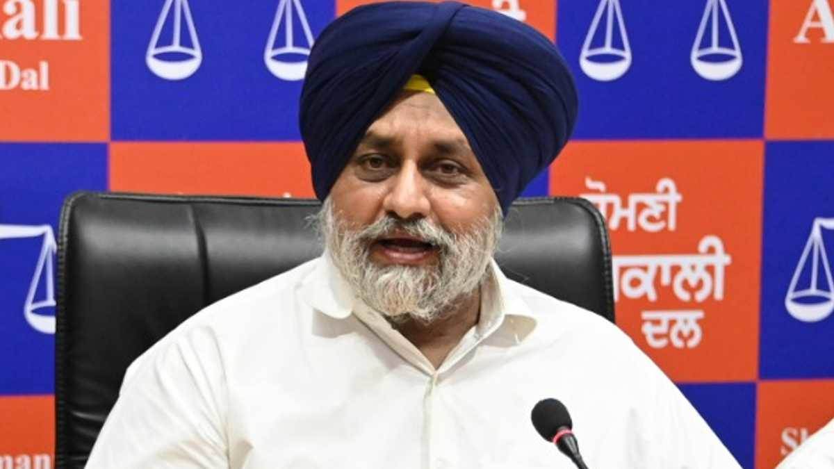 Sukhbir Badal appears in court in case of staging dharna on National Highway