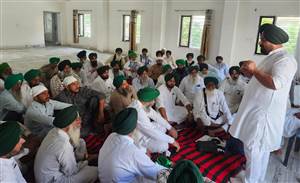 ਭਾਕਿਯੂ ਕਾਦੀਆਂ ਦੀ ਮੀਟਿੰਗ ’ਚ 1 ਸਤੰਬਰ ਦੇ ਧਰਨੇ ਬਾਰੇ ਚਰਚਾ, ਟਰੈਕਟਰ ਟਰਾਲੀਆਂ ’ਤੇ ਪੁੱਜਣ ਦਾ ਐਲਾਨ