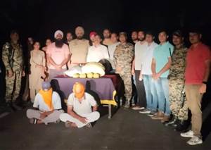 ਫਾਜ਼ਿਲਕਾ ’ਚ BSF ਤੇ ਕਾਊਂਟਰ ਇੰਟੈਲੀਜੈਂਸ ਦੀ ਸਾਂਝੀ ਕਾਰਵਾਈ, 30.2 ਕਿੱਲੋ ਹੈਰੋਇਨ ਸਮੇਤ ਦੋ ਕਾਬੂ