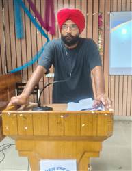 ਲਾਇਲਪੁਰ ਖ਼ਾਲਸਾ ਕਾਲਜ ’ਚ ਵੋਟਰ ਰਜਿਸਟ੍ਰੇਸ਼ਨ ਕੈਂਪ ਲਗਾਇਆ
