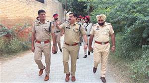 ਨਸ਼ਾ ਤਸਕਰਾਂ 'ਤੇ ਬਠਿੰਡਾ ਪੁਲਿਸ ਦਾ ਵੱਡਾ ਐਕਸ਼ਨ, ਸੰਗਤ ਮੰਡੀ 'ਚ 220 ਮੁਲਾਜ਼ਮਾਂ ਨੇ ਮਾਰਿਆ ਛਾਪਾ; ਘਰ-ਘਰ ਤਲਾਸ਼ੀ ਦੌਰਾਨ ਕਈ ਗ੍ਰਿਫ਼ਤਾਰ