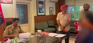ਲੋਕਾਂ ਦੀਆਂ ਸਮੱਸਿਆਵਾਂ ਦਾ ਤੁਰੰਤ ਹੱਲ: SSP ਵਰੁਣ ਸ਼ਰਮਾ ਵੱਲੋਂ ਜਨਤਕ ਸ਼ਿਕਾਇਤਾਂ ਸੁਣਨ ਲਈ ਨਵੀਂ ਪਹਿਲਕਦਮੀ