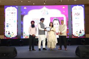 ਡਾ ਮੀਨਲ ਬੁੱਧੀਰਾਜਾ 'ਰਤਨ ਪੰਜਾਬ ਦੇ' ਐਵਾਰਡ ਨਾਲ ਸਨਮਾਨਿਤ