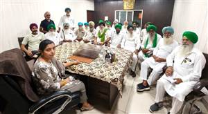 ਝੋਨੇ ਦੀ ਖਰੀਦ ਦੇ ਮਾੜੇ ਪ੍ਰਬੰਧਾਂ ਖ਼ਿਲਾਫ਼ ਰੋਸ ਜ਼ਾਹਰ