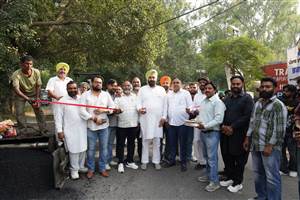 ਹਲਕੇ ਦੀਆਂ ਸਾਰੀਆਂ ਟੁੱਟੀਆਂ ਸੜਕਾਂ ਨੂੰ ਬਣਾਇਆ ਜਾ ਰਿਹਾ : ਐਡ. ਚੰਦੀ