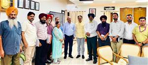 ਆਰਸੀਐੱਫ ’ਚ ਮਾੜੀਆਂ ਸਿਹਤ ਸਹੂਲਤਾਂ ’ਤੇ ਭੜਕੀ ਇੰਪਲਾਈਜ਼ ਯੂਨੀਅਨ