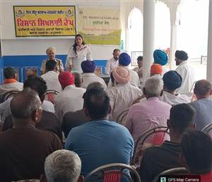ਪਰਾਲੀ ਨੂੰ ਖੇਤਾਂ ’ਚ ਹੀ ਮਿਲਾਓ, ਉਪਜਾਊ ਸ਼ਕਤੀ ਵਧਾਓ : ਐੱਸਡੀਐੱਮ