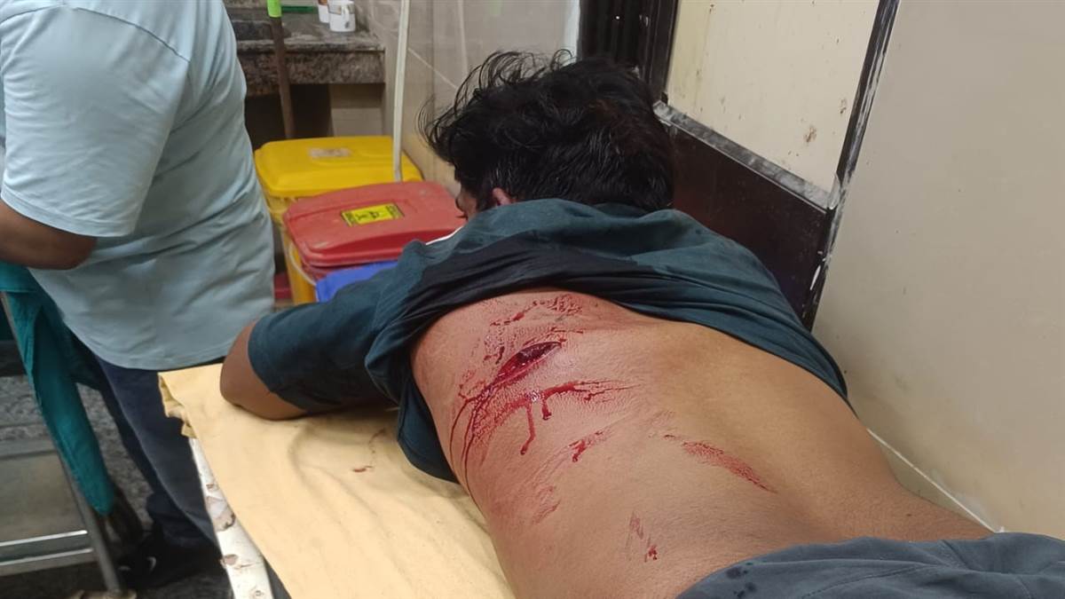 ਲੁੱਟ-ਖੋਹ ਦੇ ਇਰਾਦੇ ਨਾਲ ਦੋ ਨੌਜਵਾਨਾਂ ’ਤੇ ਕੀਤਾ ਹਮਲਾ, ਤੇਜ਼ਧਾਰ ਹਥਿਆਰ ਨਾਲ ਇਕ ਨੌਜਵਾਨ ਨੂੰ ਕੀਤਾ ਗੰਭੀਰ ਜ਼ਖ਼ਮੀ