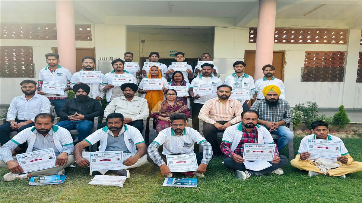 ਐੱਸਬੀਆਈ ਆਰਸੇਟੀ ਵੱਲੋਂ ਬੱਕਰੀ ਪਾਲਣ ਬੈਚ ਸਮਾਪਤ, ਸਿੱਖਿਆਰਥੀਆਂ ਨੂੰ ਸਰਟੀਫ਼ਿਕੇਟ ਵੰਡੇ