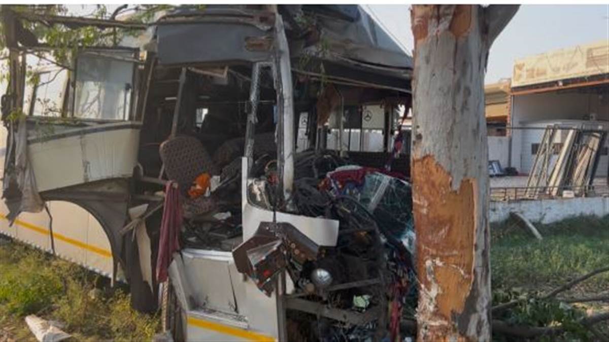 Fatehgarh Sahib News : ਟੂਰ ਲਈ ਜਾ ਰਹੀ ਸਕੂਲ ਬੱਸ ਹੋਈ ਹਾਦਸੇ ਦਾ ਸ਼ਿਕਾਰ, ਸਕੂਲੀ ਵਿਦਿਆਰਥੀਆਂ ਸਣੇ ਪ੍ਰਿੰਸੀਪਲ ਤੇ ਬੱਸ ਚਾਲਕ ਜ਼ਖ਼ਮੀ