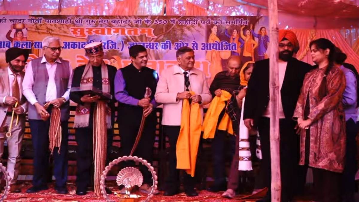 ਚੰਗਿਆਈ ਤੇ ਬੁਰਾਈ ਨੂੰ ਲੋਕਾਂ ਦੇ ਸਾਹਮਣੇ ਰੱਖਦੈ ਸਾਹਿਤ : ਸ਼ਰਮਾ