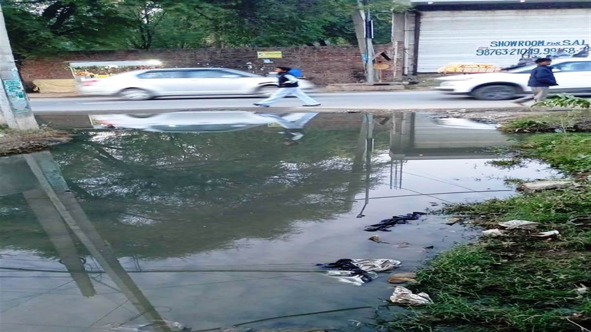 ਆਦੇਸ਼ ਨਗਰ ਗਲੀ ਨੰਬਰ 2 ਦਾ ਸੀਵਰੇਜ ਸਾਲਾਂ ਤੋਂ ਬੰਦ