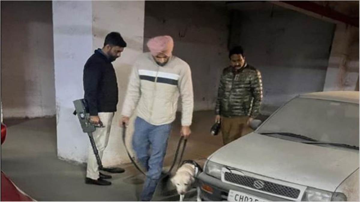 ਐੱਸਡੀਐੱਮ ਦਫ਼ਤਰ ਖਰੜ ਨੂੰ ਬੰਬ ਨਾਲ ਉਡਾਉਣ ਦੀ ਮਿਲੀ ਧਮਕੀ, ਦਫ਼ਤਰ ਕਰਵਾਇਆ ਖਾਲੀ, ਪੁਲਿਸ ਵੱਲੋਂ ਸਰਚ ਆਪ੍ਰੇਸ਼ਨ