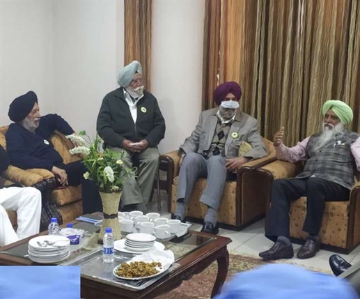 100 former officers of punjab descended in support of farmer agitation