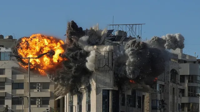 ਕੀ ਟਿਕ ਸਕੇਗੀ ਜੰਗਬੰਦੀ? ਲਿਬਨਾਨ 'ਚ ਇਜ਼ਰਾਈਲੀ ਹਮਲਿਆਂ 'ਚ 254 ਲੋਕਾਂ ਦੀ ਮੌਤ; ਈਰਾਨ ਨੇ ਖਾਧੀ ਬਦਲਾ ਲੈਣ ਦੀ ਸਹੁੰ