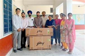 ਭਗਤਾ ਭਾਈਕਾ-ਢਿੱਲੋਂ ਆਸਟਰੇਲੀਆ ਨੇ ਪ੍ਰਾਇਮਰੀ ਸਕੂਲ ਨੂੰ ਏਸੀ ਦਾਨ ਕੀਤਾ
