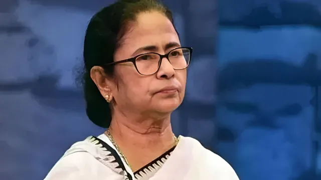 ਮਮਤਾ ਬੈਨਰਜੀ ਨੂੰ ਕਲਕੱਤਾ ਹਾਈਕੋਰਟ ਤੋਂ ਰਾਹਤ, TMC ਦੇ ਫ੍ਰੀਜ਼ ਬੈਂਕ ਖਾਤਿਆਂ 'ਚੋਂ ਪੈਸੇ ਕਢਵਾਉਣ ਦੀ ਮਿਲੀ ਮਨਜ਼ੂਰੀ; ਰੱਖੀ ਇੱਕ ਸ਼ਰਤ