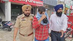 Jalandhar Crime : ਮਸਾਜ ਦੀ ਆੜ ’ਚ ਦੇਹ ਵਪਾਰ ਦਾ ਧੰਦਾ ਕਰਨ ਵਾਲੇ ਸਪਾ ਸੈਂਟਰ ’ਤੇ ਛਾਪਾਮਾਰੀ, ਤਿੰਨ ਗ੍ਰਿਫ਼ਤਾਰ