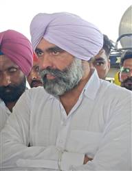 ਲੋਕਾਂ ਨੂੰ ਲੋਟੂ ਟੋਲੇ ਤੋਂ ਬਚਣ ਲਈ ਇੱਕਜੁੱਟ ਹੋ ਕੇ ਲੜਾਈ ਲੜਨੀ ਪਵੇਗੀ: ਅਮਿਤੋਜ ਮਾਨ