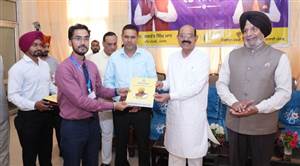 Punjab News : ਕੈਬਨਿਟ ਮੰਤਰੀ ਮੋਹਿੰਦਰ ਭਗਤ ਨੇ ਰੱਖਿਆ ਸੇਵਾਵਾਂ ਭਲਾਈ ਵਿਭਾਗ ’ਚ 51 ਉਮੀਦਵਾਰਾਂ ਨਿਯੁਕਤੀ ਪੱਤਰ ਵੰਡੇ