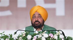 ਲਾਲ-ਪੀਲੇ, ਨੀਲੇ ਕਾਰਡਾਂ ਨਾਲ ਨਹੀਂ, ਸਿੱਖਿਆ ਨਾਲ ਹੀ ਖ਼ਤਮ ਹੋਵੇਗੀ ਗ਼ਰੀਬੀ : CM ਮਾਨ