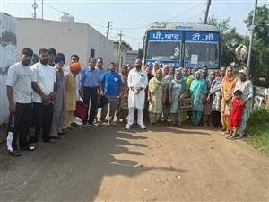 ਡੇਰਾ ਸੱਚਖੰਡ ਬੱਲਾਂ ਦੇ ਦਰਸ਼ਨਾਂ ਲਈ ਸ਼ਰਧਾਲੂਆਂ ਦਾ ਉਤਸ਼ਾਹ: ਬੋਲੇ ਸੋ ਨਿਹਾਲ ਦੇ ਜੈਕਾਰਿਆਂ ਨਾਲ ਨੌਗੱਜਾ ਤੋਂ ਰਵਾਨਾ ਹੋਈਆਂ ਬੱਸਾਂ