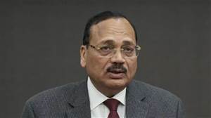 CJI ਨੂੰ ਲਾਅ ਯੂਨੀਵਰਸਿਟੀ ’ਚ ਮੁੱਖ ਮਹਿਮਾਨ ਬਣਾਉਣ ’ਤੇ ਰੱਫੜ, ਵਿਦਿਆਰਥੀ ਬੋਲੇ- ਨੌਜਵਾਨਾਂ ਨੂੰ ਕਾਕਰੋਚ ਆਖਣ ਵਾਲੇ ਦੇ ਹੱਥੋਂ ਨਹੀਂ ਲਵਾਂਗੇ ਡਿਗਰੀ