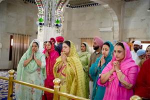 CM ਮਾਨ ਦੀ ਪਤਨੀ ਗੁਰਪ੍ਰੀਤ ਨੇ ਗੁਰਦੁਆਰਾ ਸ੍ਰੀ ਟੁੱਟੀ ਗੰਢੀ ਸਾਹਿਬ ਵਿਖੇ ਟੇਕਿਆ ਮੱਥਾ, ਪੰਜਾਬ ਦੀ ਚੜ੍ਹਦੀ ਕਲਾ ਲਈ ਕੀਤੀ ਅਰਦਾਸ