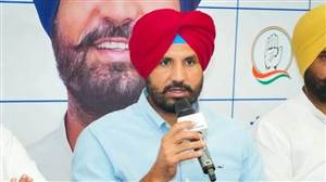 2027 ’ਚ ਕਾਂਗਰਸ ਸਰਕਾਰ ਬਣੀ ਤਾਂ ਮੁਫ਼ਤ ਮਿਲੇਗੀ ਰੇਤ, ਰਾਜਾ ਵੜਿੰਗ ਨੇ ਘਰ ਬਣਾਉਣ ਤੇ ਸਰਕਾਰੀ ਕੰਮਾਂ ਲਈ ਮੁਫ਼ਤ ਰੇਤ ਦੇਣ ਦਾ ਵਾਅਦਾ