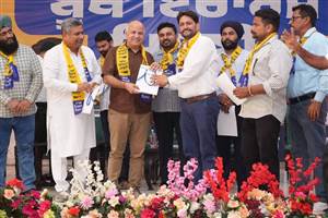 ਬੂਥ ਬੱਧਰ 'ਤੇ ਪਾਰਟੀ ਨੂੰ ਹੋਰ ਮਜ਼ਬੂਤ ਕਰਨ ਲਈ ਪੰਜਾਬ ਪ੍ਰਭਾਰੀ ਮਨੀਸ਼ ਸਿਸੋਦੀਆ ਨੇ ਕੀਤੀ ਮੀਟਿੰਗ