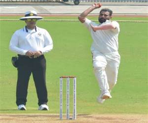 Duleep Trophy :  ਸ਼ਮੀ ਦੇ ਛੋਟੇ ਸਪੈੱਲਾਂ ਨੇ ਦੱਖਣੀ ਖੇਤਰ ਨੂੰ ਝੰਜੋੜਿਆ, ਪੂਰਬੀ ਖੇਤਰ 466 ਦੌੜਾਂ ਦੀ ਬੜ੍ਹਤ ਨਾਲ ਖ਼ਿਤਾਬ ਦੇ ਬਹੁਤ ਨੇੜੇ