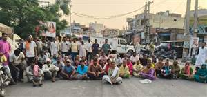 Patiala News : ਘਨੌਰੀ ਖੇੜਾ ਦੇ ਪਿਕਅੱਪ ਚਾਲਕ ਦੀ ਭੇਤਭਰੀ ਹਾਲਤ ’ਚ ਨਹਿਰ ’ਚੋਂ ਲਾਸ਼ ਬਰਾਮਦ, ਇਨਸਾਫ਼ ਲਈ ਪਰਿਵਾਰ ਨੇ ਥਾਣੇ ਅੱਗੇ ਲਾਇਆ ਧਰਨਾ