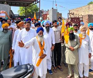 ਪਿੰਡ ਜੱਜਲ ’ਚ ਅਕਾਲੀ ਦਲ ਵੱਲੋਂ ਡੋਰ-ਟੂ-ਡੋਰ ਮੁਹਿੰਮ