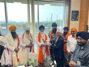 ਧਾਰਮਿਕ ਸ਼ਖ਼ਸੀਅਤਾਂ ਵੱਲੋਂ ਐੱਚਐੱਮਈਐੱਲ ਗੁਰੂ ਗੋਬਿੰਦ ਸਿੰਘ ਰਿਫਾਇਨਰੀ ਦਾ ਦੌਰਾ