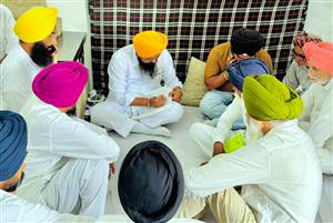 ਮਾਂ ਦੇ ਸੱਥਰ ’ਤੇ ਵੀ ਲੋਕਾਂ ਦੀ ਮੁਸ਼ਕਲਾਂ ਹੱਲ ਕਰਵਾ ਰਹੇ ਵਿਧਾਇਕ ਬਿਲਾਸਪੁਰ