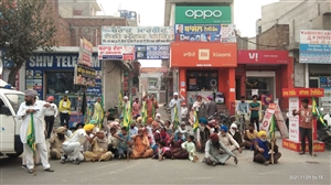 Farmer's Protest : ਨਿਹਾਲ ਸਿੰਘ ਵਾਲਾ ‘ਚ ਕੈਬਨਿਟ ਮੰਤਰੀ ਰਾਣਾ ਗੁਰਜੀਤ ਸਿੰਘ ਦਾ ਕਿਸਾਨਾਂ ਨੇ ਕੀਤਾ ਘਿਰਾਓ