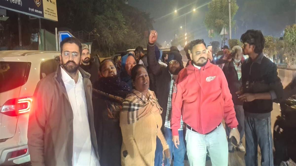 ਕਾਂਗਰਸੀਆਂ ਨੇ ਥਾਣੇ ’ਚ ਲਾਇਆ ਧਰਨਾ