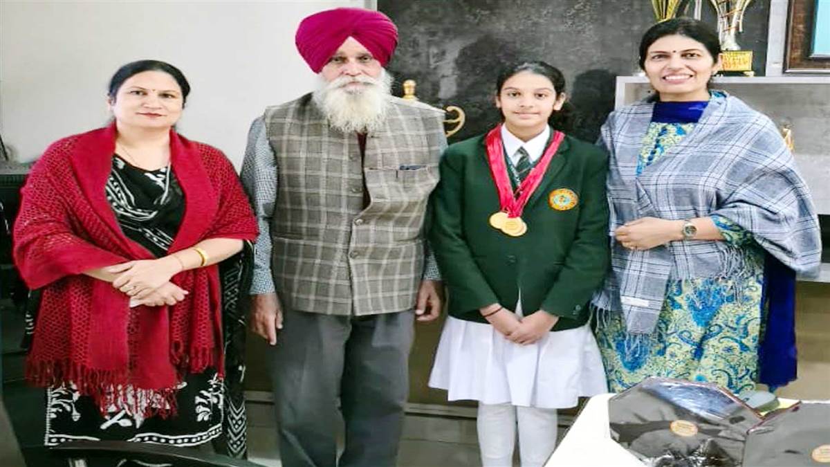 5ਵੀਂ ਜਮਾਤ ਦੀ ਏਕਨੂਰ ਕੌਰ ਨੇ ਤੈਰਾਕੀ ’ਚ ਜਿੱਤੇ 4 ਸੋਨ ਤਗਮੇ