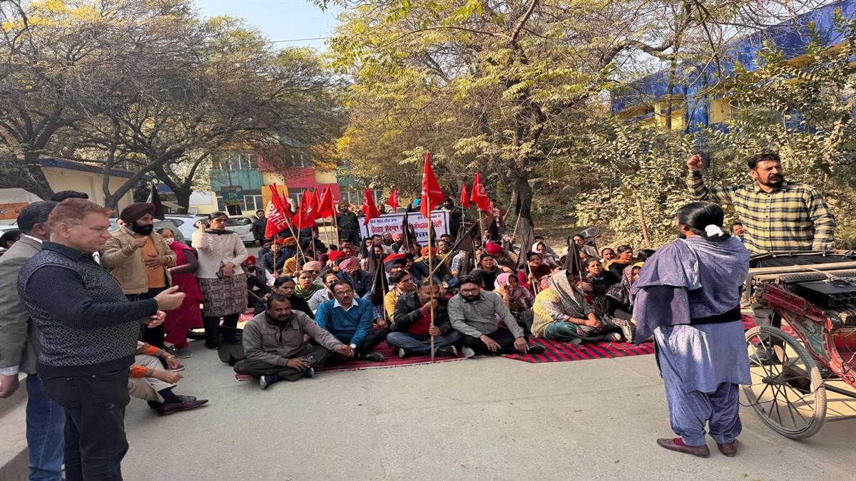 ਪੰਜ ਹਸਪਤਾਲ ਪ੍ਰਾਈਵੇਟ ਪਾਟਨਰਸਿਪ ਹੇਠ ਚਲਾਉਣ ਵਿਰੁੱਧ ਨਾਅਰੇਬਾਜ਼ੀ