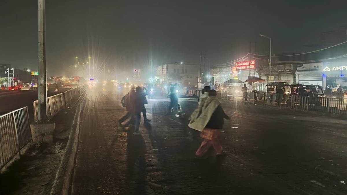 ਹਾਈਵੇ ’ਤੇ ਗ਼ੈਰ-ਕਾਨੂੰਨੀ ਕੱਟ, ਰੋਜ਼ਾਨਾ ਸੈਂਕੜੇ ਲੋਕ ਜ਼ਿੰਦਗੀ ਖਤਰੇ ’ਚ ਰੱਖ ਕੇ ਕਰ ਰਹੇ ਪਾਰ