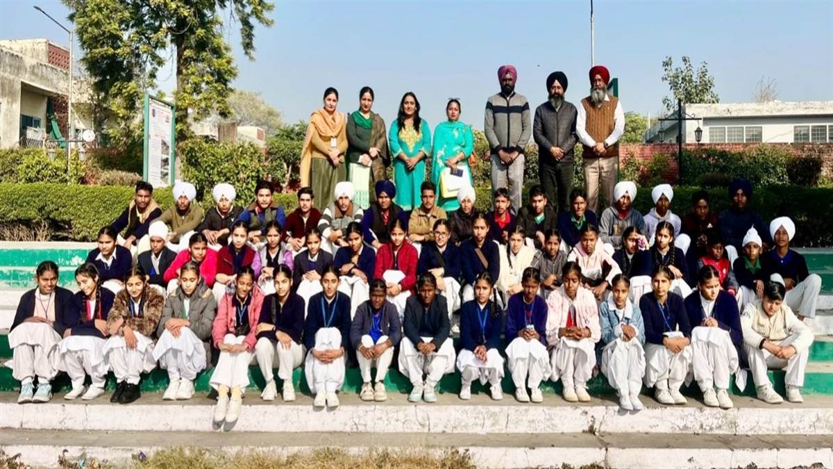 ਵਿਦਿਆਰਥੀਆਂ ਨੇ ਮਾਤਾ ਗੁਜਰੀ ਕਾਲਜ ਦਾ ਕੀਤਾ ਉਦਯੋਗਿਕ ਦੌਰਾ